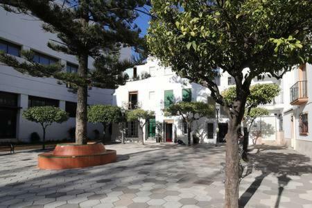La Casa Del Reloj Apartment Estepona Exterior photo